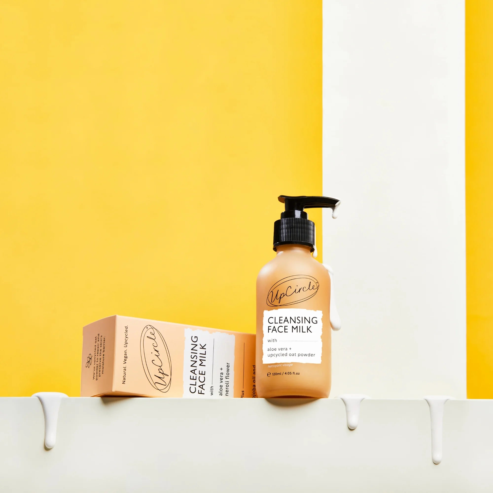 UpCircle Beauty alavijų veido prausiklis, 120 ml